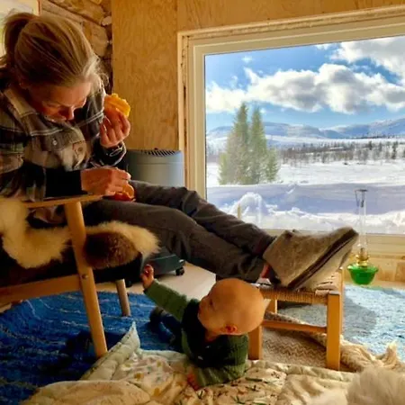 Fiskebu At Flaksjoen