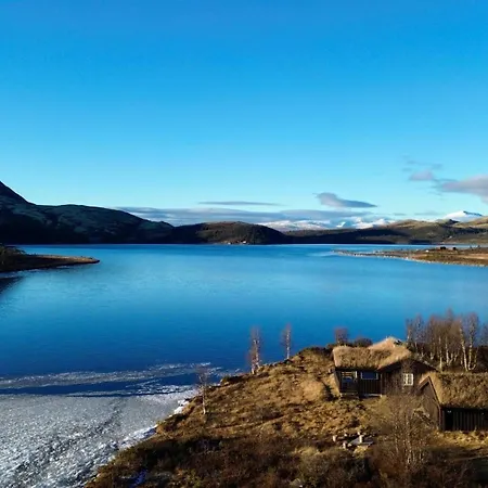 Fiskebu At Flaksjoen Semesterbostad *