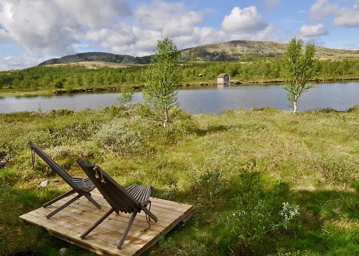 Fiskebu At Flaksjoen *